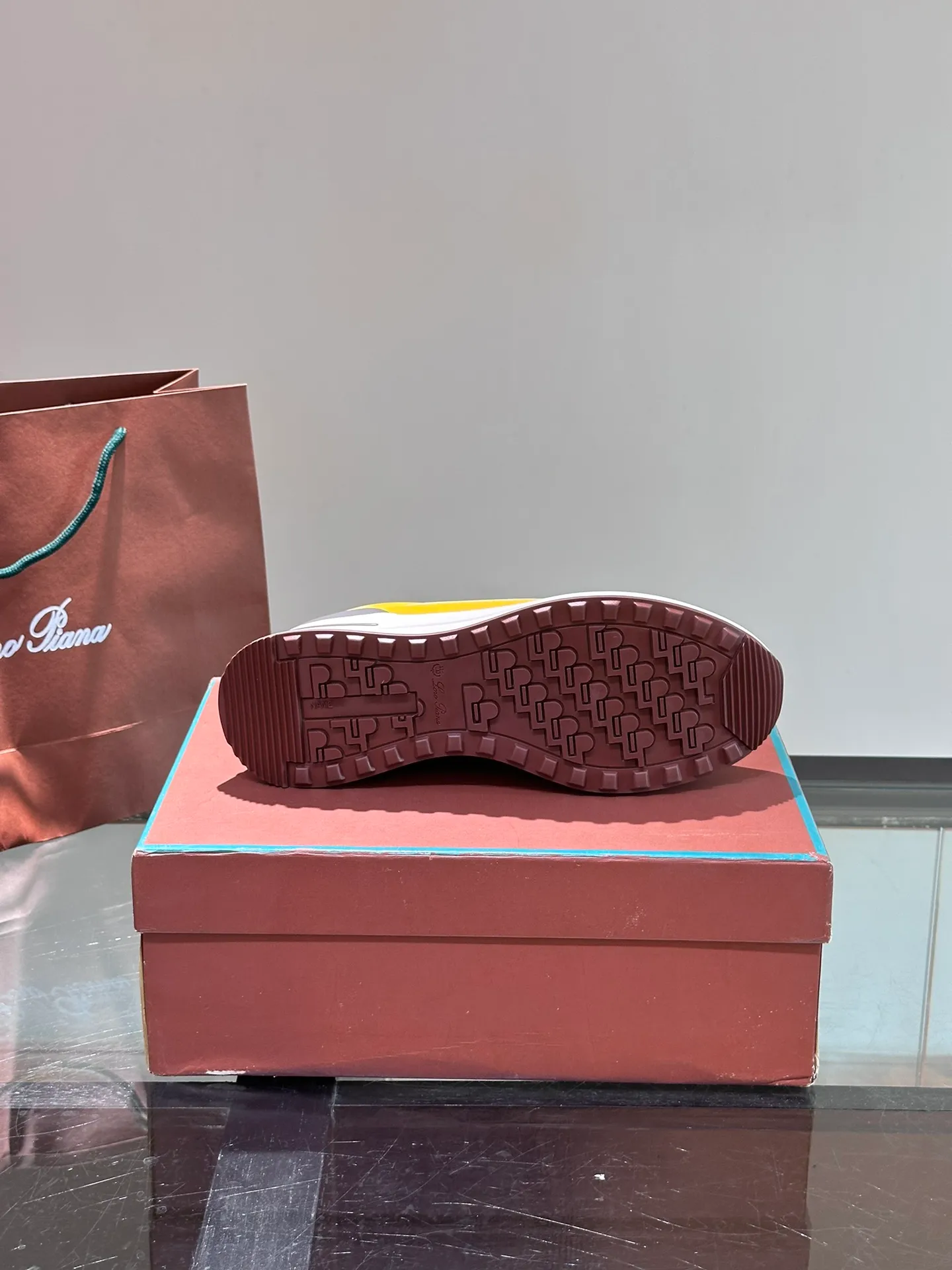 Factory price: 540💰Loro men's shoes💰iana niche Loro classic jogging shoes, men's lace-up casual shoes and sneakers, high-quality lightweight and comfortable fabrics, suitable for outdoor leisure, the color scheme is young and energetic, and it looks great with sportswear or casual suits! Size: 39-45 (46 customized)